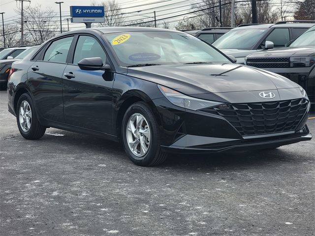 2023 Hyundai Elantra SE