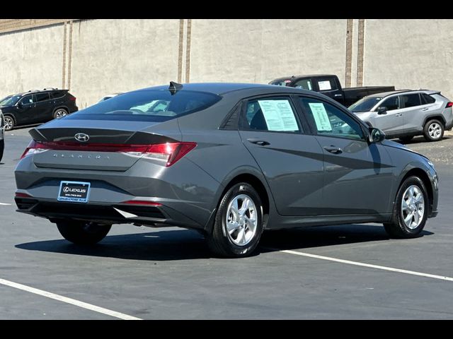 2023 Hyundai Elantra SE