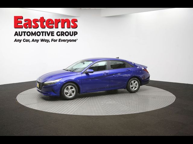 2023 Hyundai Elantra SE