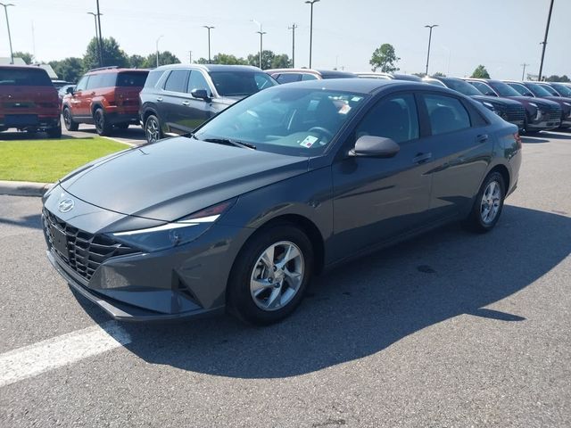 2023 Hyundai Elantra SE