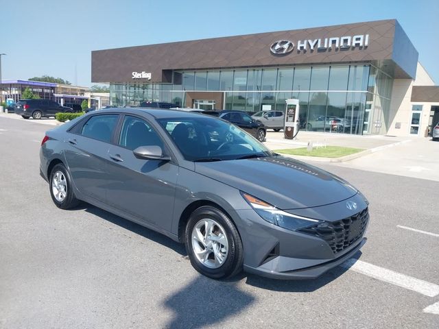 2023 Hyundai Elantra SE