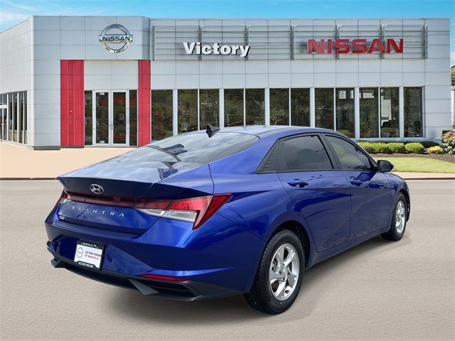 2023 Hyundai Elantra SE