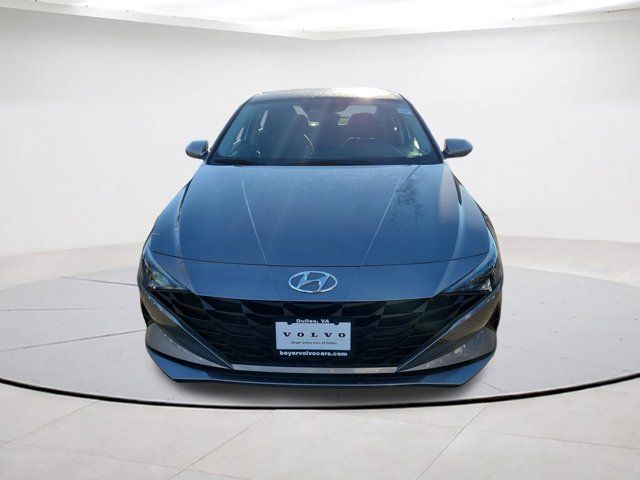 2023 Hyundai Elantra SE