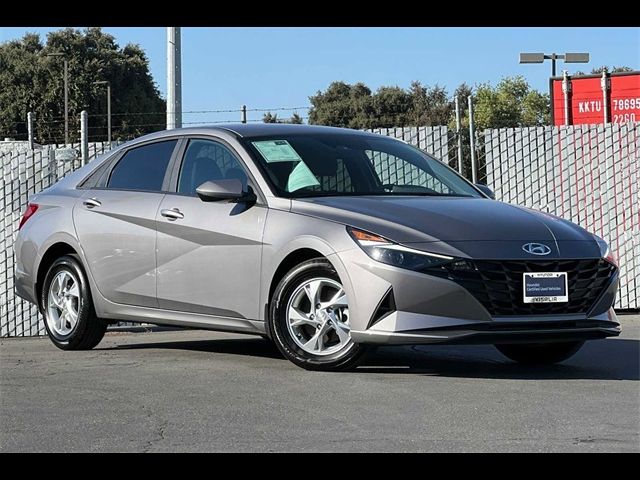 2023 Hyundai Elantra SE