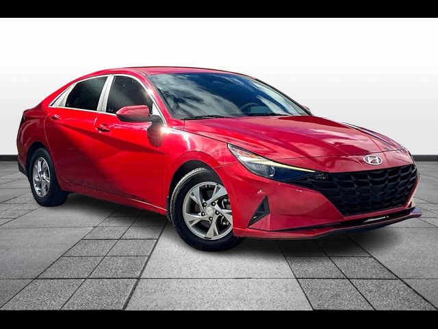 2023 Hyundai Elantra SE