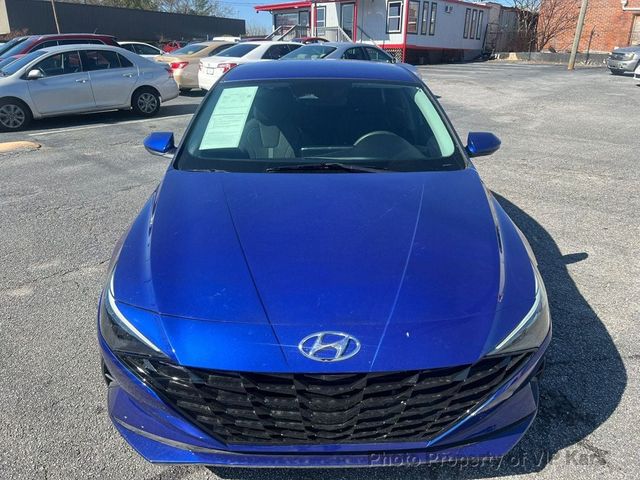 2023 Hyundai Elantra SE