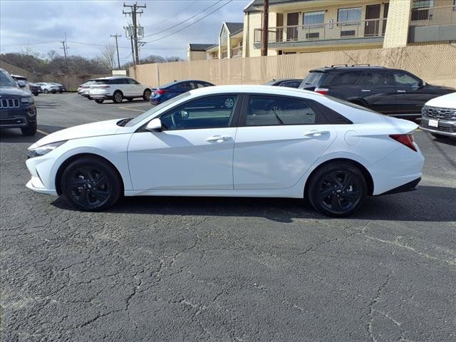 2023 Hyundai Elantra Hybrid Blue