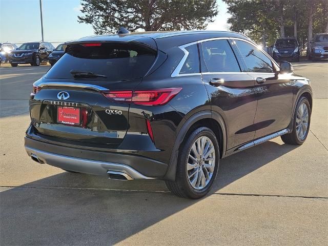 2023 INFINITI QX50 Luxe