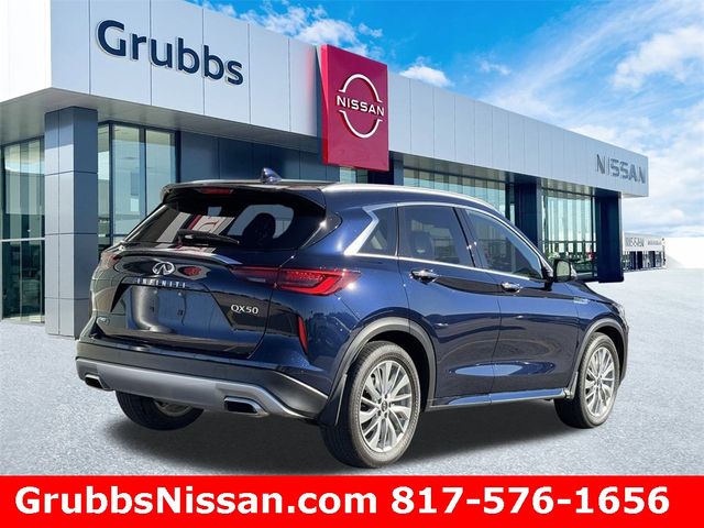 2023 INFINITI QX50 Luxe