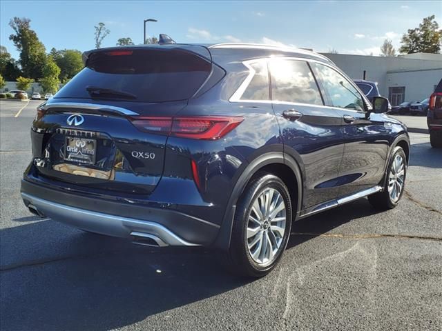 2023 INFINITI QX50 Luxe