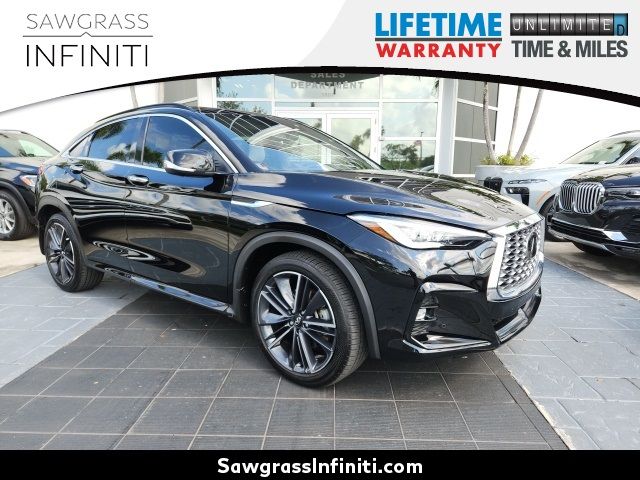 2023 INFINITI QX55 Essential