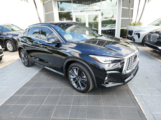 2023 INFINITI QX55 Essential