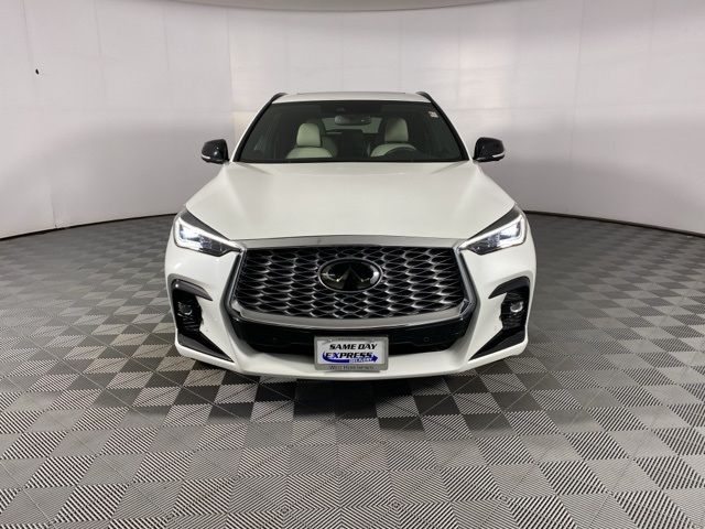 2023 INFINITI QX55 Essential