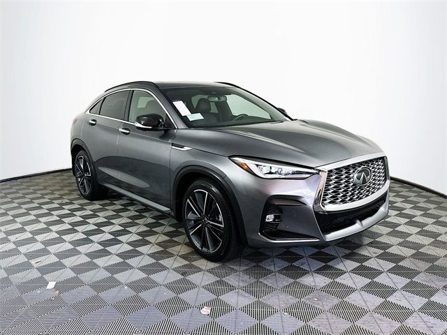 2023 INFINITI QX55 Essential