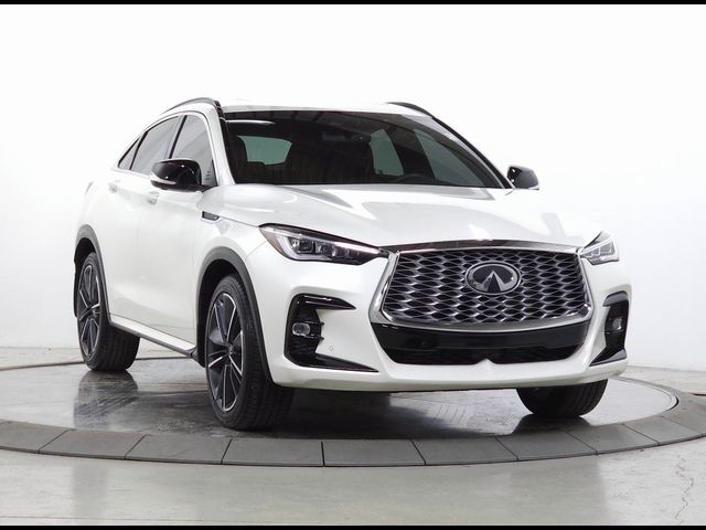 2023 INFINITI QX55 Essential