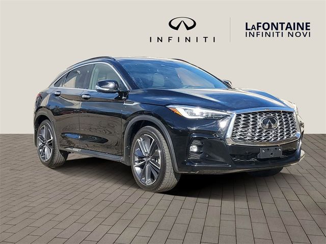 2023 INFINITI QX55 Essential