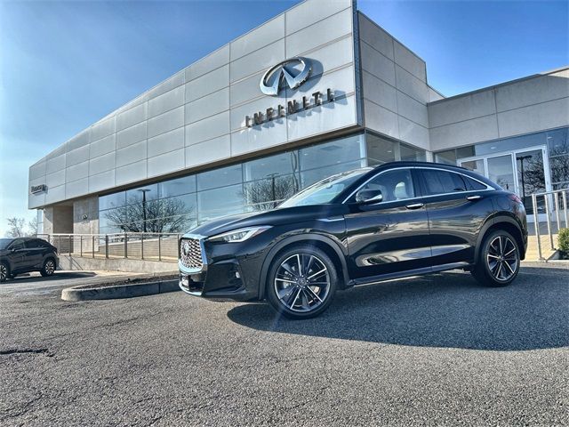 2023 INFINITI QX55 Essential