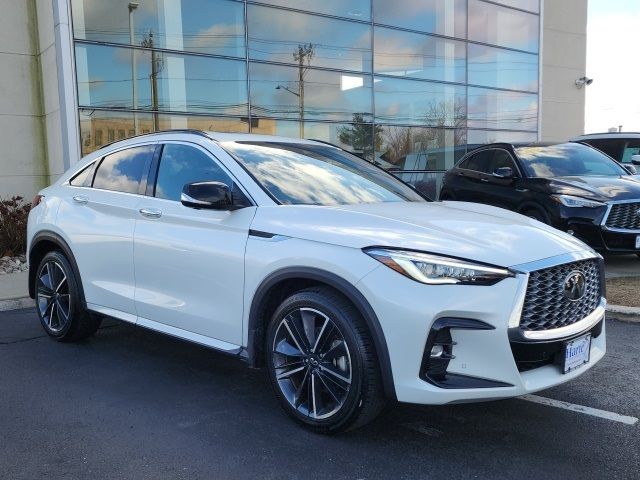 2023 INFINITI QX55 Essential