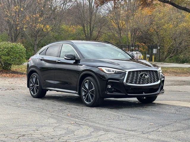 2023 INFINITI QX55 Essential