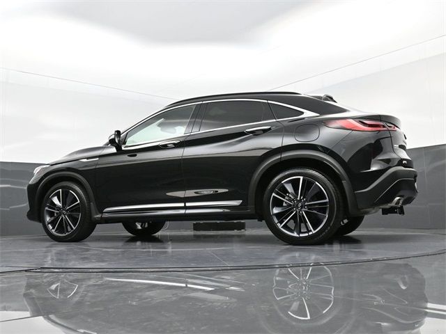 2023 INFINITI QX55 Essential