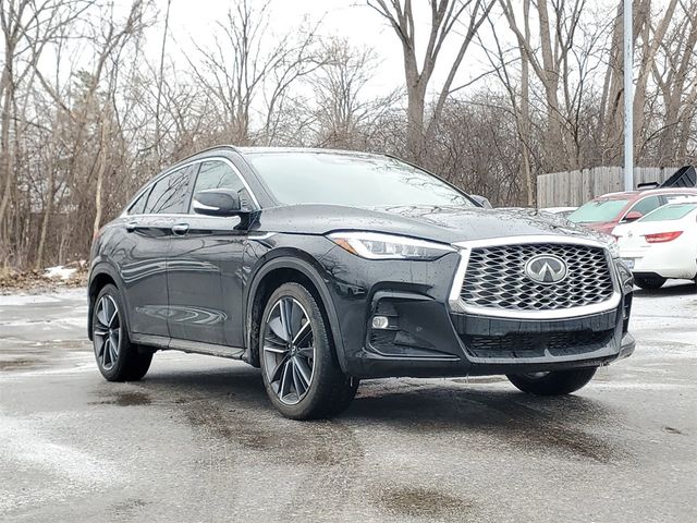 2023 INFINITI QX55 Essential