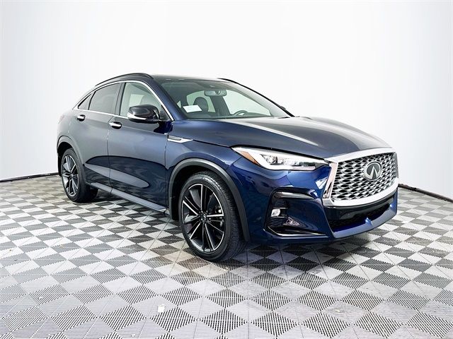 2023 INFINITI QX55 Essential