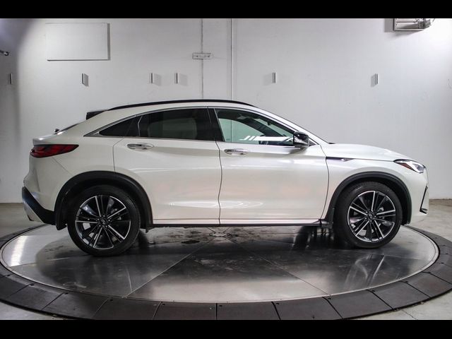 2023 INFINITI QX55 Essential