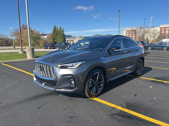 2023 INFINITI QX55 Essential