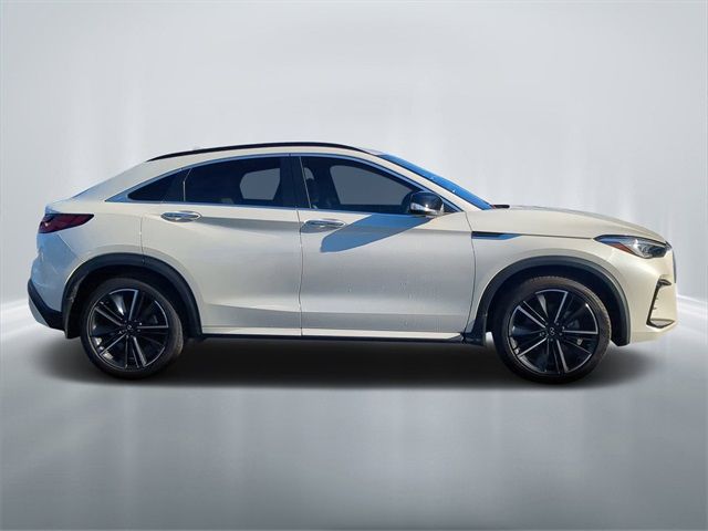 2023 INFINITI QX55 Essential