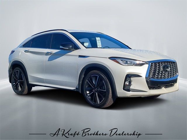 2023 INFINITI QX55 Essential