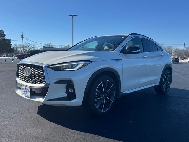 2023 INFINITI QX55 Essential