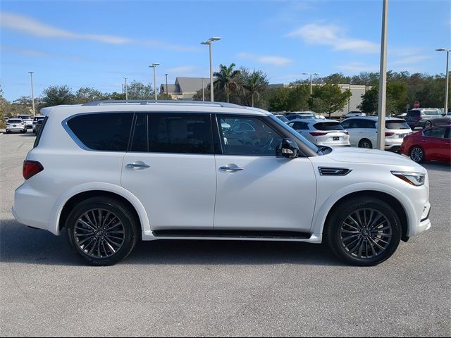 2023 INFINITI QX80 Luxe