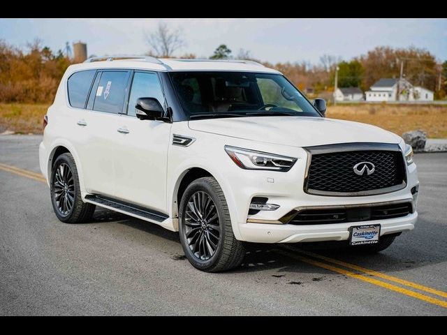 2023 INFINITI QX80 Luxe