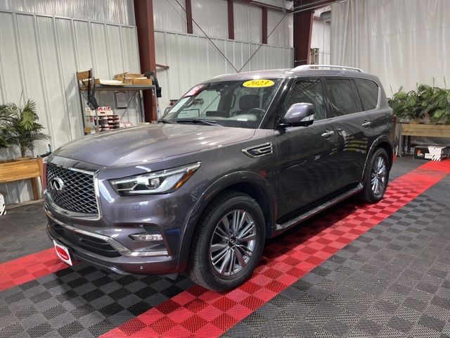 2023 INFINITI QX80 Luxe