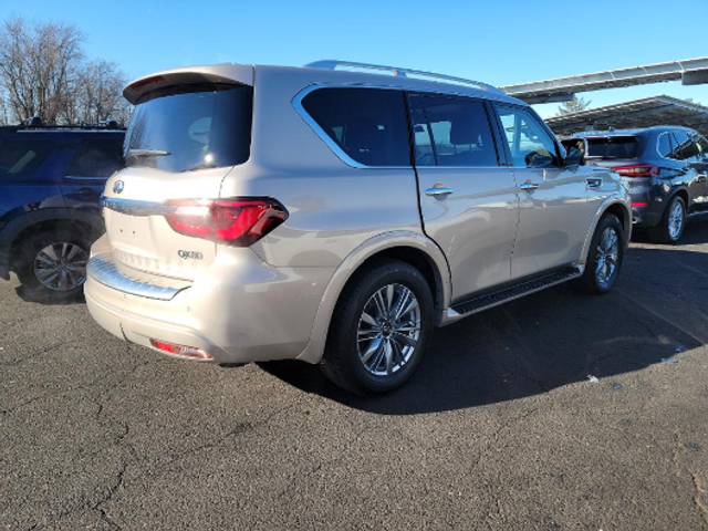 2023 INFINITI QX80 Luxe