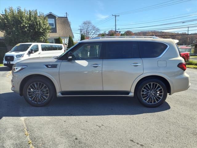 2023 INFINITI QX80 Premium Select