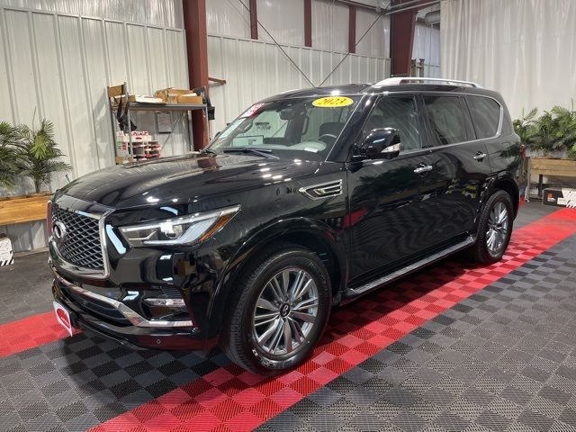 2023 INFINITI QX80 Luxe