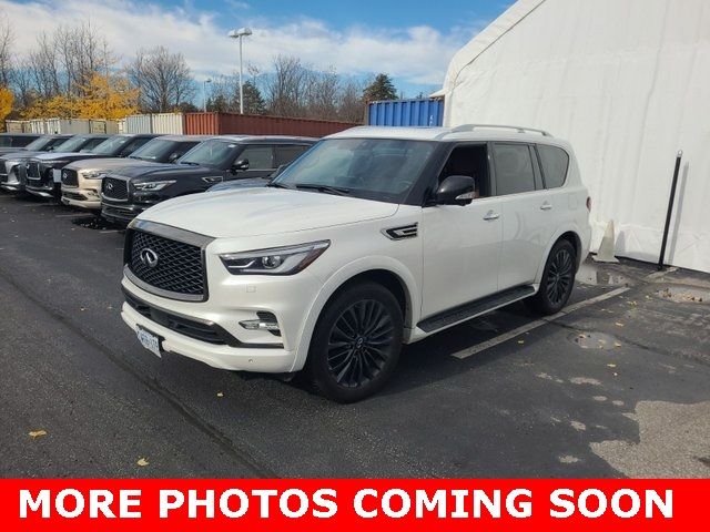 2023 INFINITI QX80 Luxe