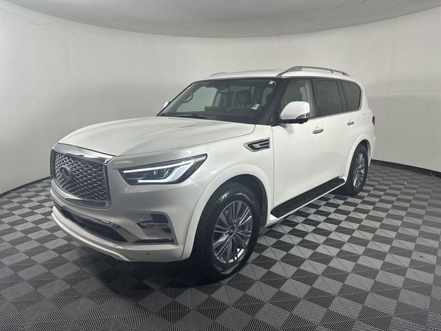 2023 INFINITI QX80 Luxe