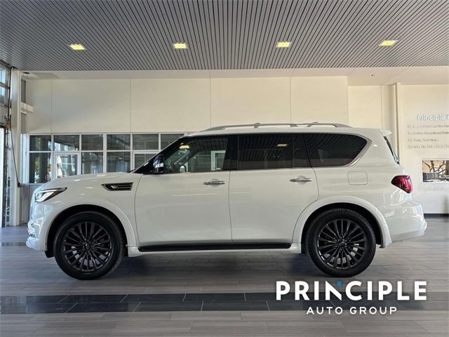 2023 INFINITI QX80 Premium Select