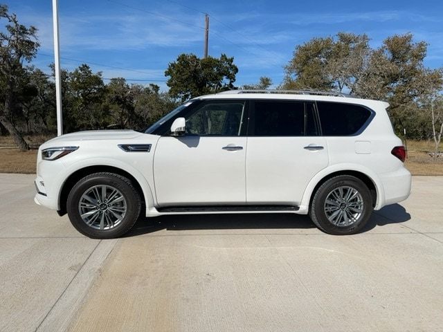 2023 INFINITI QX80 Luxe