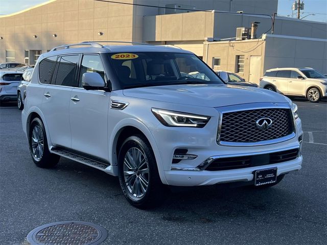 2023 INFINITI QX80 Luxe