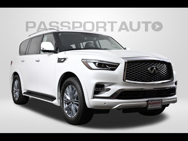 2023 INFINITI QX80 Luxe