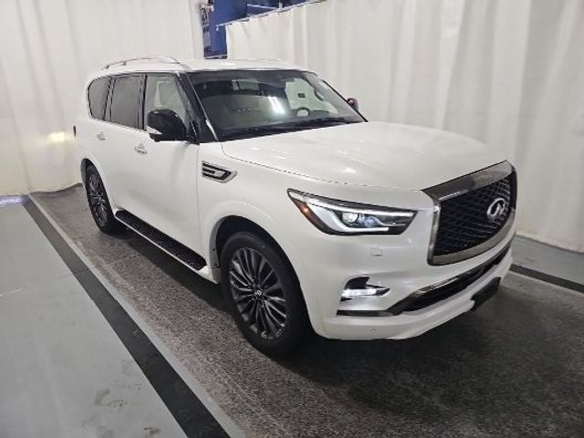 2023 INFINITI QX80 Luxe