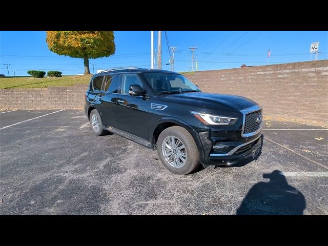 2023 INFINITI QX80 Luxe