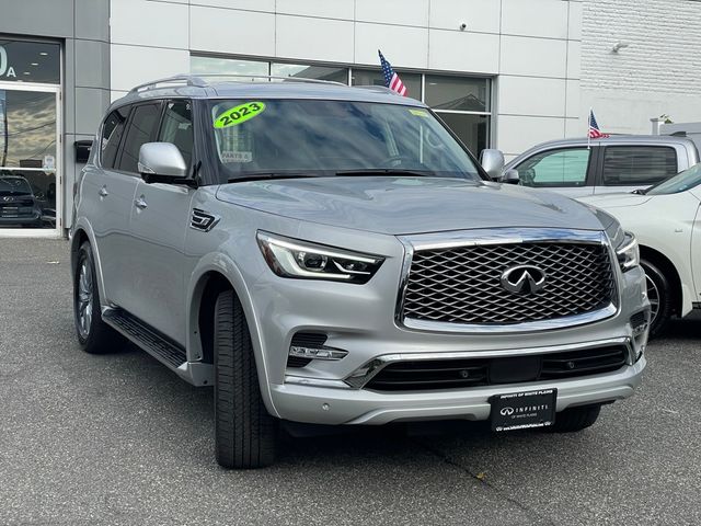 2023 INFINITI QX80 Luxe