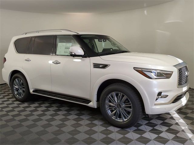 2023 INFINITI QX80 Luxe