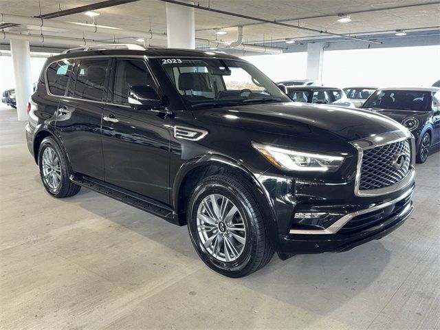 2023 INFINITI QX80 Luxe