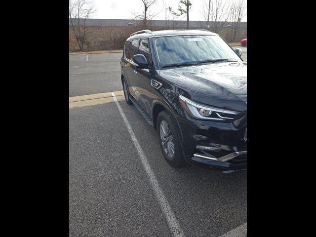 2023 INFINITI QX80 Luxe