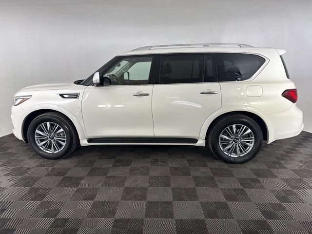 2023 INFINITI QX80 Luxe